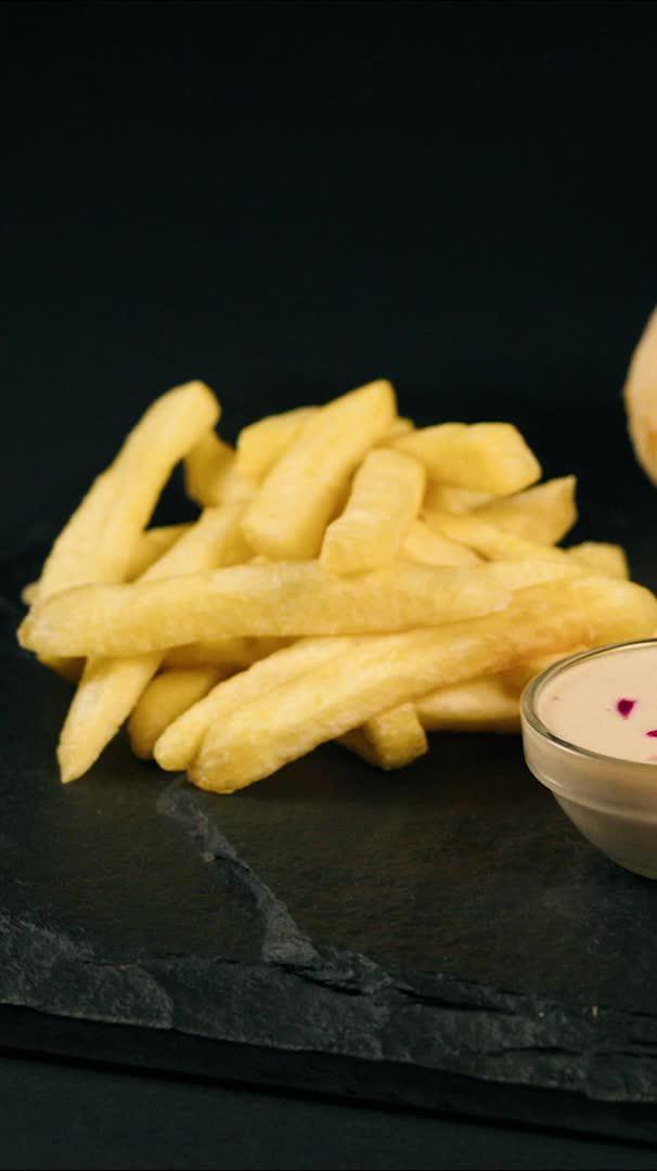 بداية الحكاية فروج الطازج.. صحّي و لذيـــذ