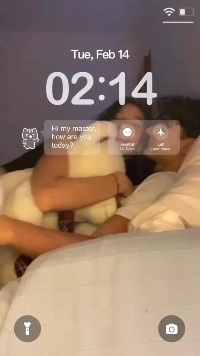 Raise a pet on lock screen!