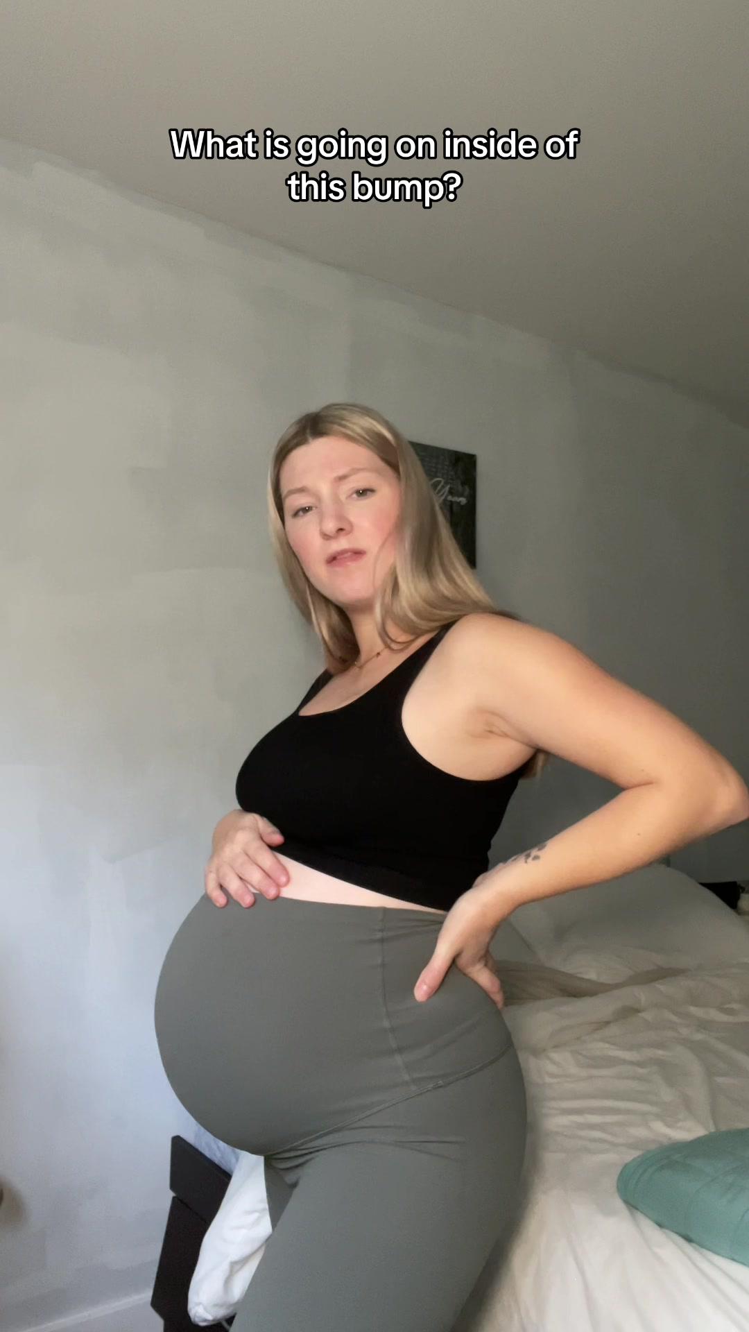 I really like this app for tracking baby 🤍#pregnancy #momlife #maternity #baby @WeMoms