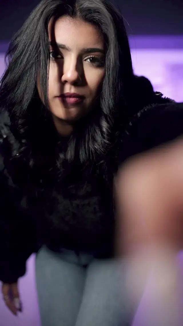 الدردشة الصوتية في الوقت الحقيقي وحفلات الغرف الجماعية