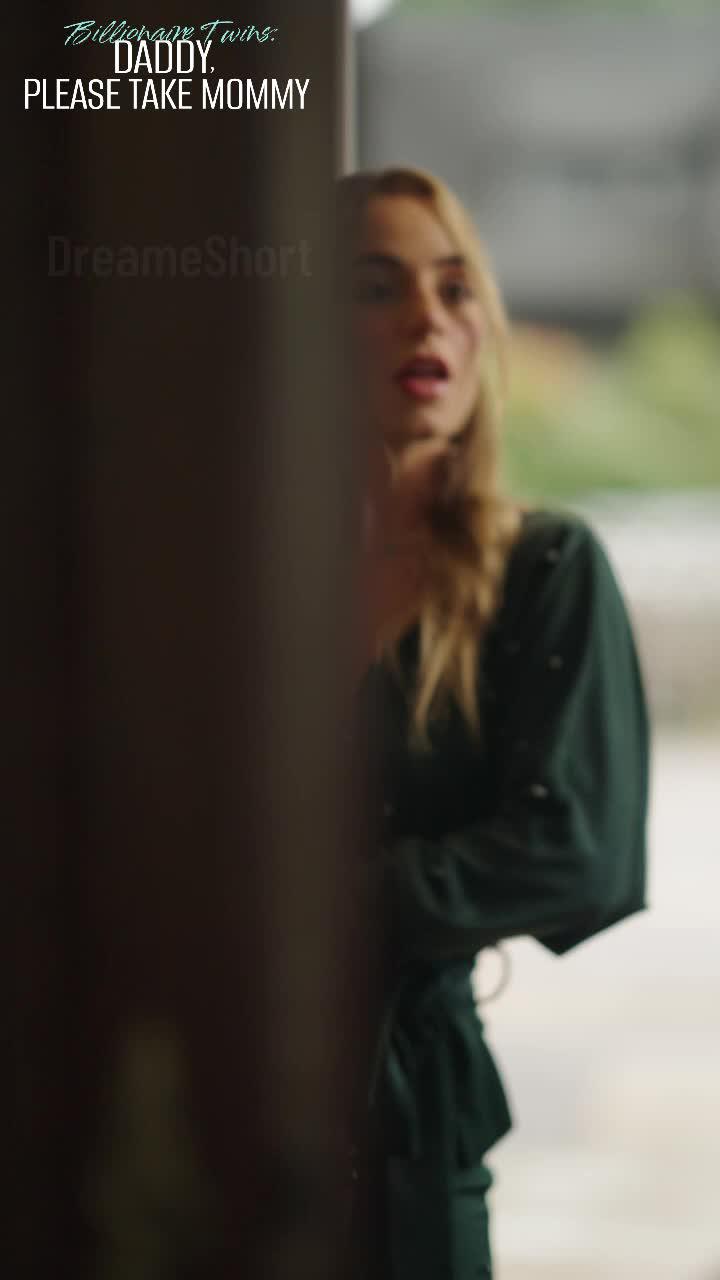 Five years post one-night stand, she, now a billionaire and twins' mother, revisited his city.