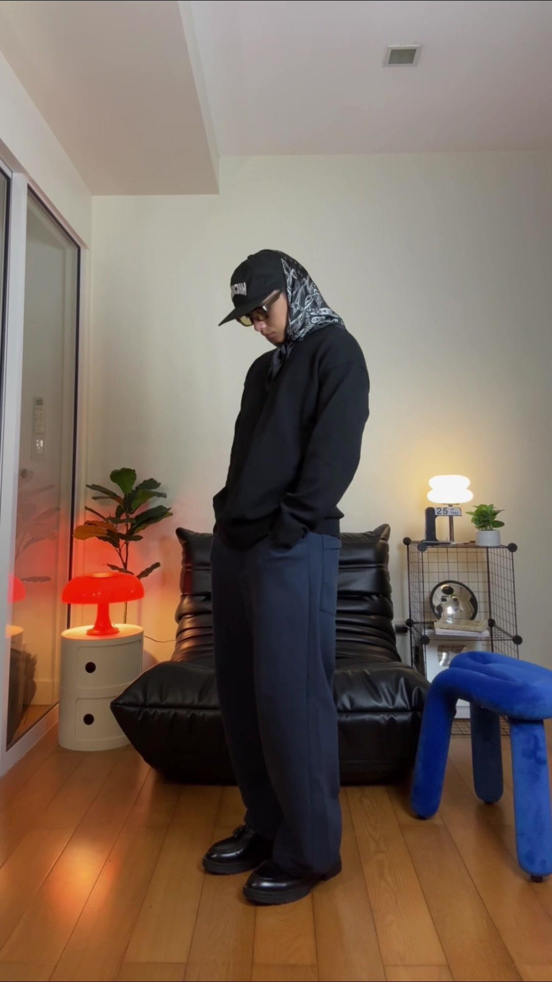 1 Top 3 Looks wearing this black sweater from Temu 🫱🏼‍🫲🏽 Download TEMU app and get 5000 pesos bundle coupon with code dnj3232. App new users only! You can also check the 🔗 in my bio . . . #temu #temufinds #temuhaul #viral #fyp