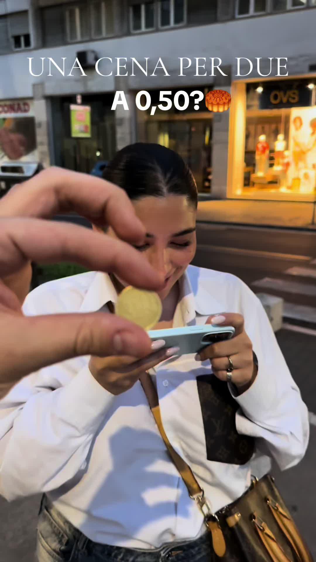 Rotolo alla cannella e Sky children of the light per cena?🥮 Link in bio per scaricare il gioco.  #thatskygame #skychildrenofthelight #adv