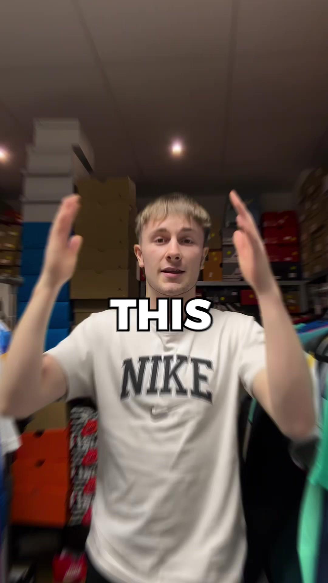 🎄Link in bio to access £1 No Reserve Auctions on TILT! 🎁🛍️#TiltAdventCalendar #Tiltapp #Tilt #FashionFinds #Fashion #OnlineShopping #GiftIdeas #HolidayDeals #ChristmasCheer