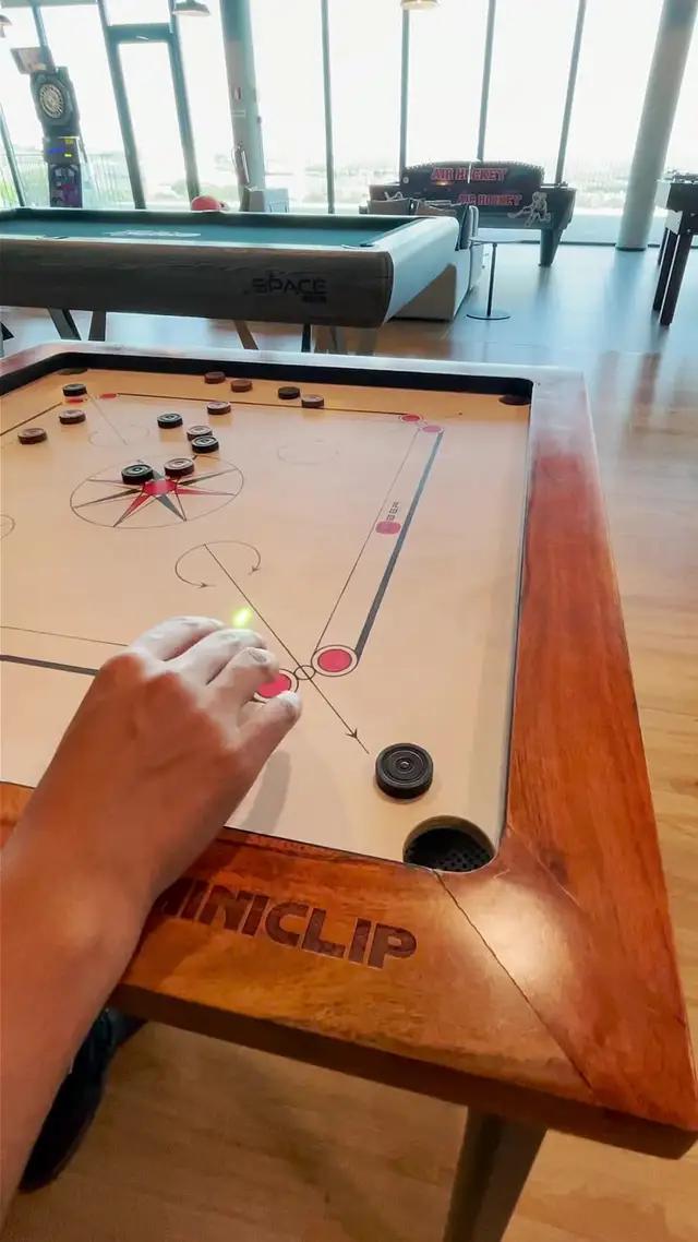 Play Carrom With Friends