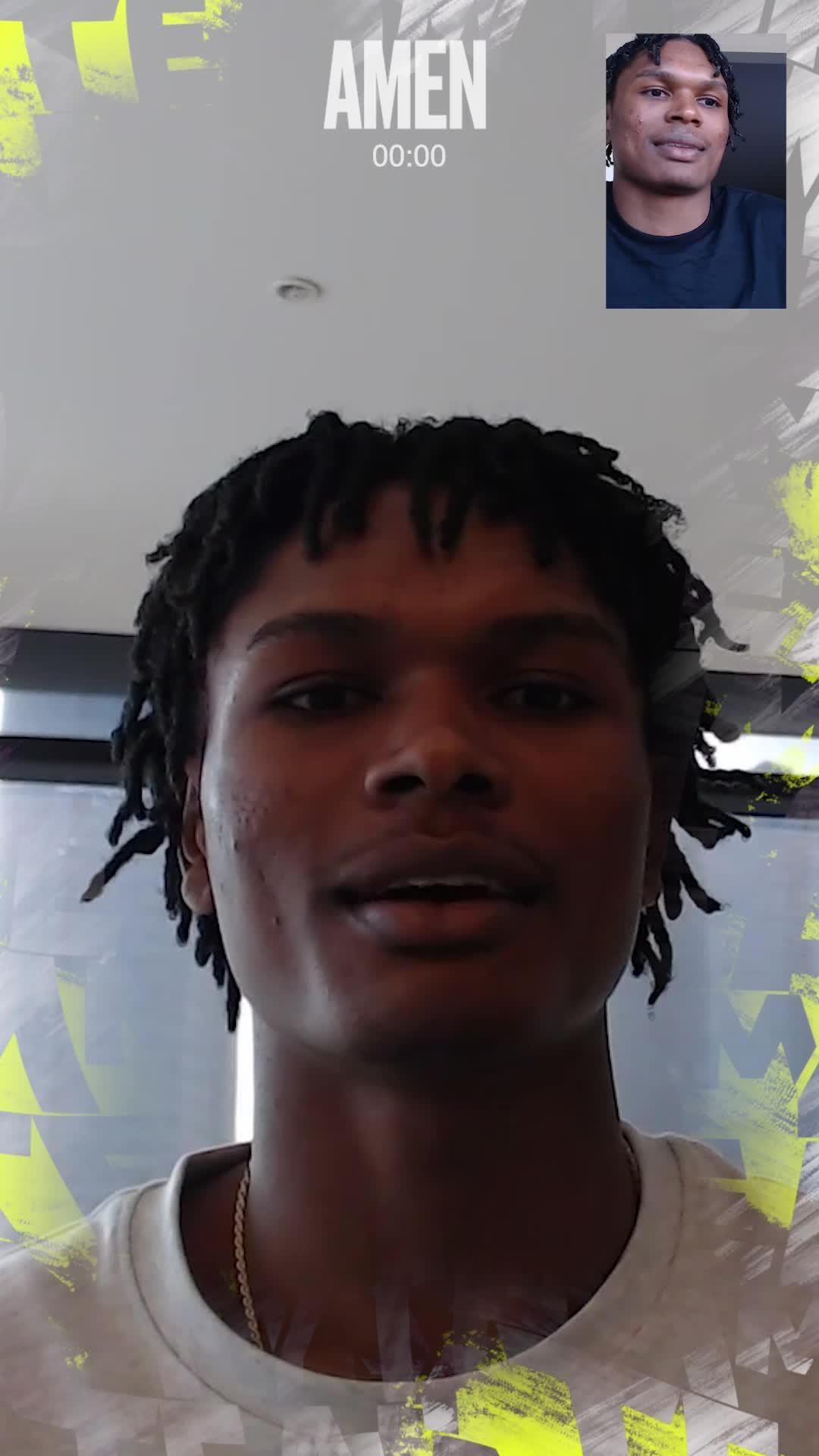 Dominate anytime and anywhere with the new NBA 2K24: MyTEAM app, on mobile!