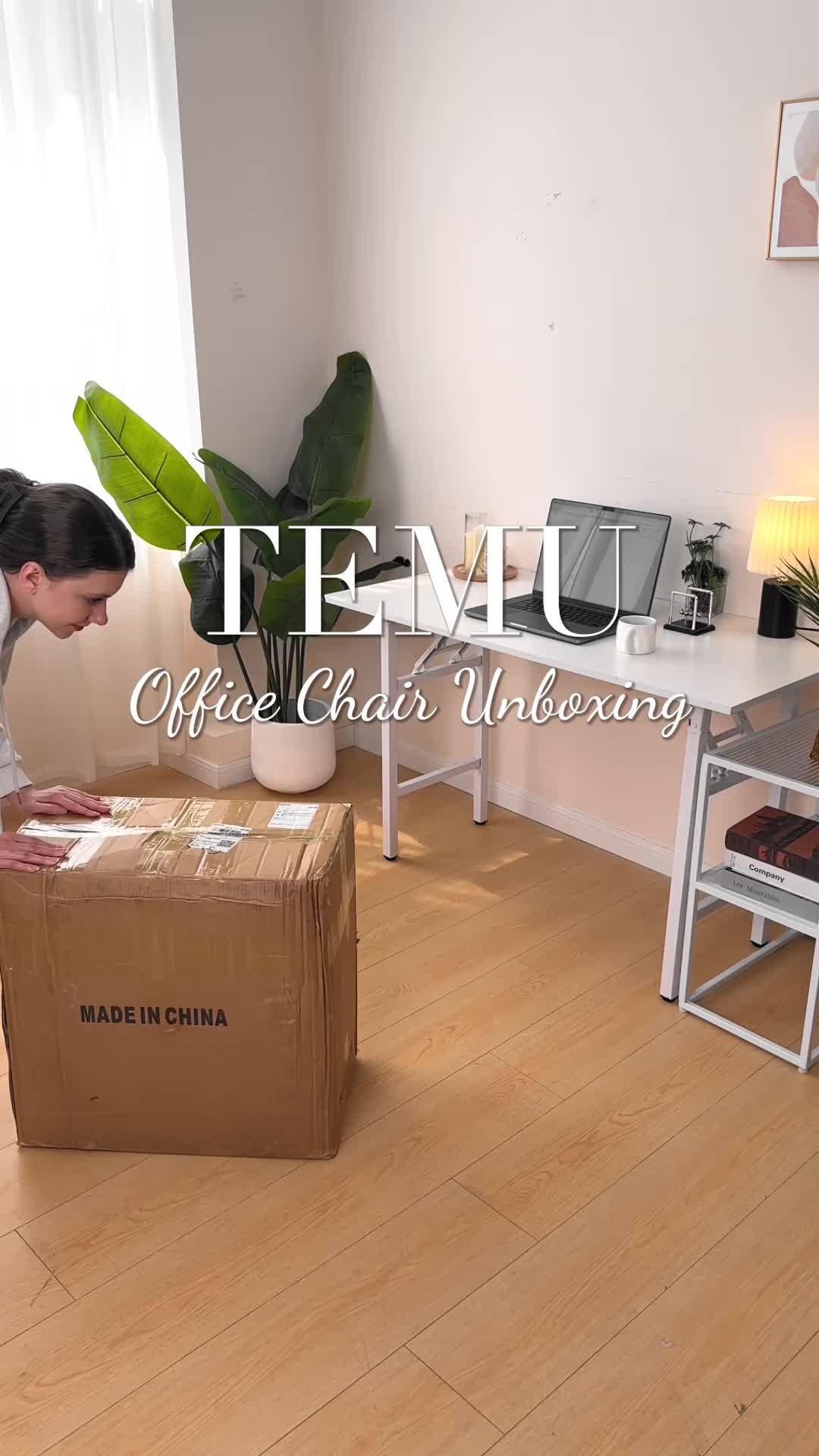 Unbox my new office chair 📝 I have my dining chairs stored away and I can take them out when I have guests over. 🙌🏽 The new chair makes me actually want to work LOL ❤ Chair : @temu #temusale #temuhaul #temu #temufinds #temudecor #temuoffice #officefinds#officedecor