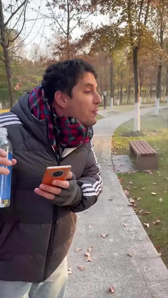 Login for 7days to get legendary hero