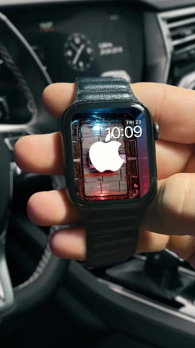 Colorful and Striking Apple Watch Faces!