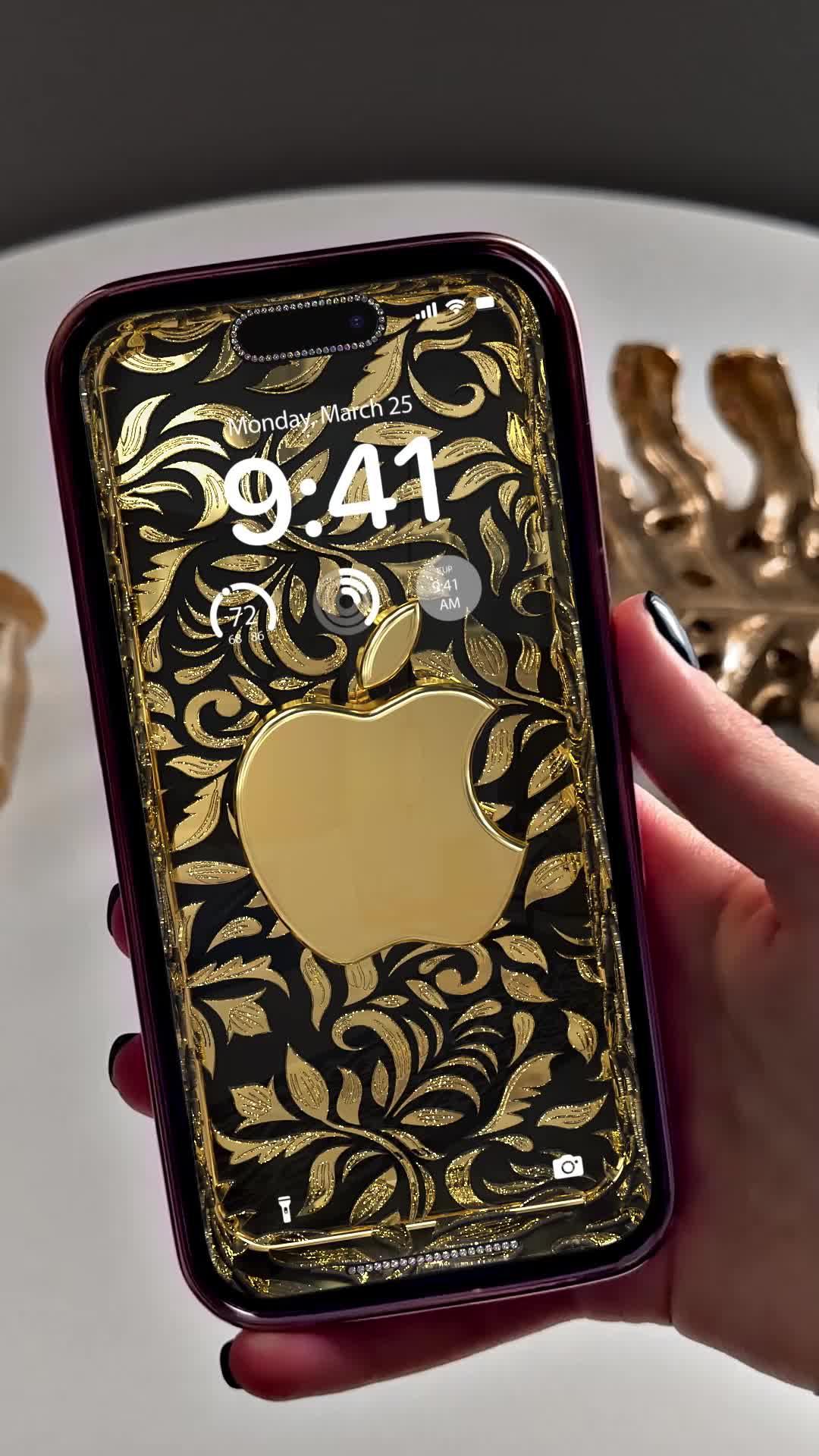 Set exclusive widgets & themes for your iPhone!