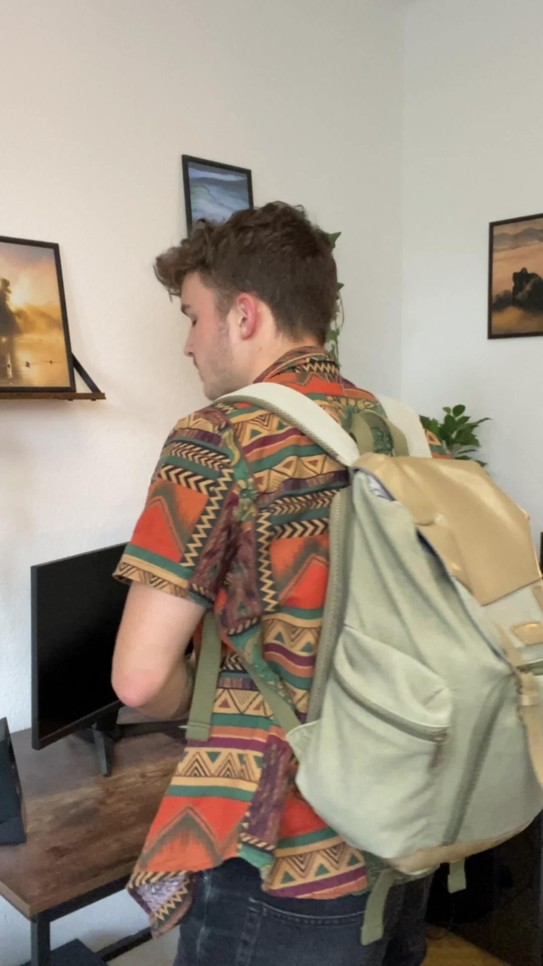 Deine Finanzen versinken im Chaos? Hol dir den Überblick kostenlos zurück mit Finanzguru.