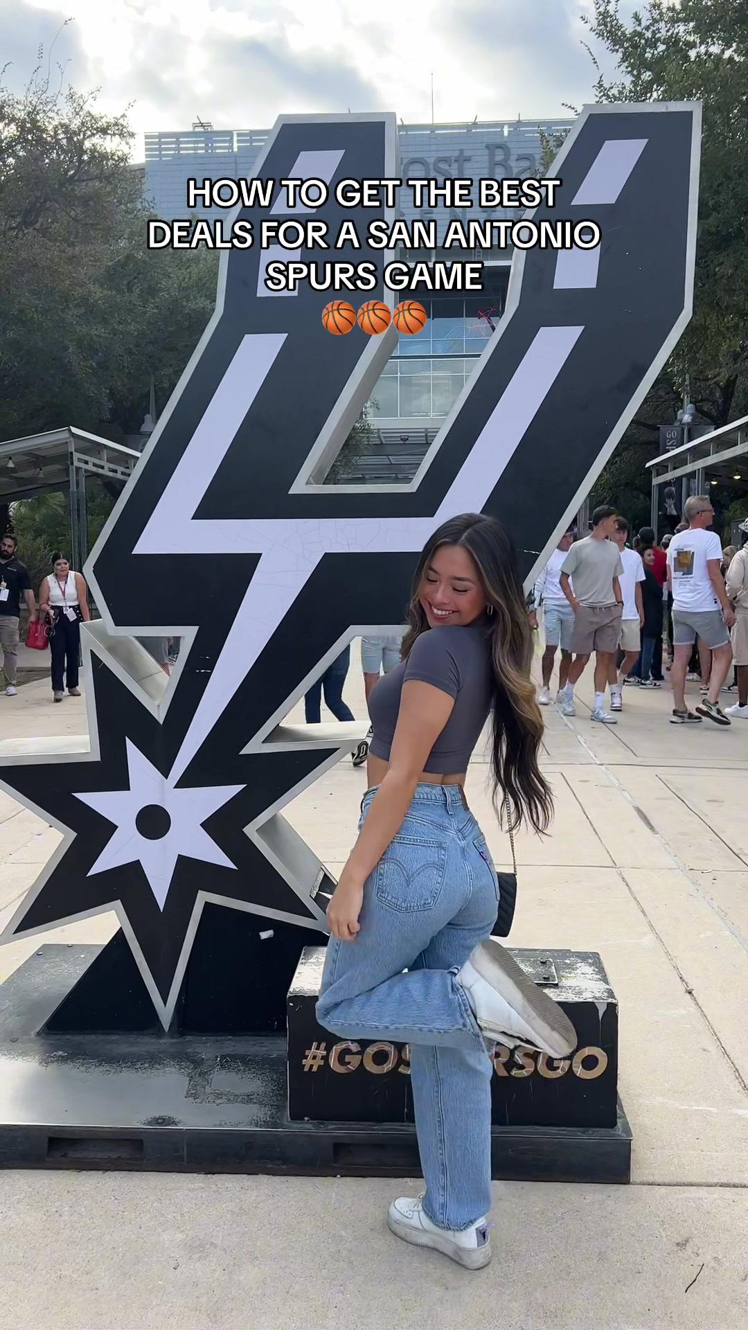 basketball season is finally here!!! 🏀🤍 @Gametime #gametimeapp #basketball #sports #sanantoniospurs