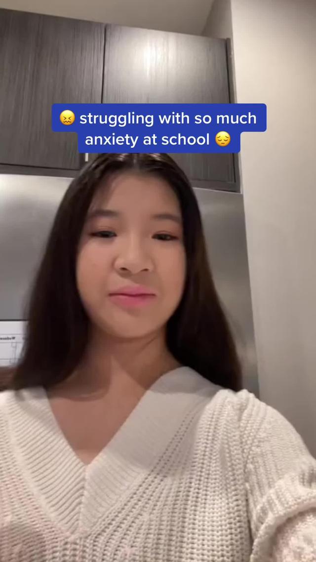 🌸 Need to take a mental health break from school stress 😓 Use Blue Fever to track your emotions and connect with others who are going through the same thing 🤝 we're in this together! 💪 #anxietyrelief #mood #MoodTracking #moodtracker #BlueFever #MentalHealth #anxiety #stress #highschool #studentlife #selfcare