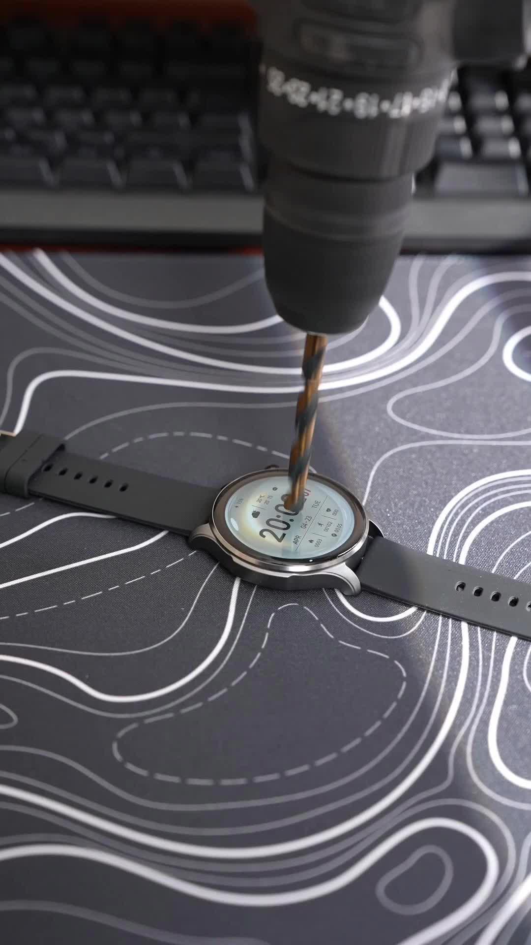 ¡No creerás el poder que tendrás en tu muñeca con este reloj inteligente! Olvídate de sacar tu teléfono para todo; con un giro de tu muñeca, estarás conectado al mundo. Experimenta la libertad de atender llamadas en movimiento y rastrear tu salud con tecnología de punta. Y lo mejor de todo, te acompaña en cada aventura con su durabilidad superior. 💪⌚️ #RelojInteligente #TecnologiaEnTuMuñeca #ConectadoAlMundo #SaludYEstiloDeVida #AventuraYEstilo