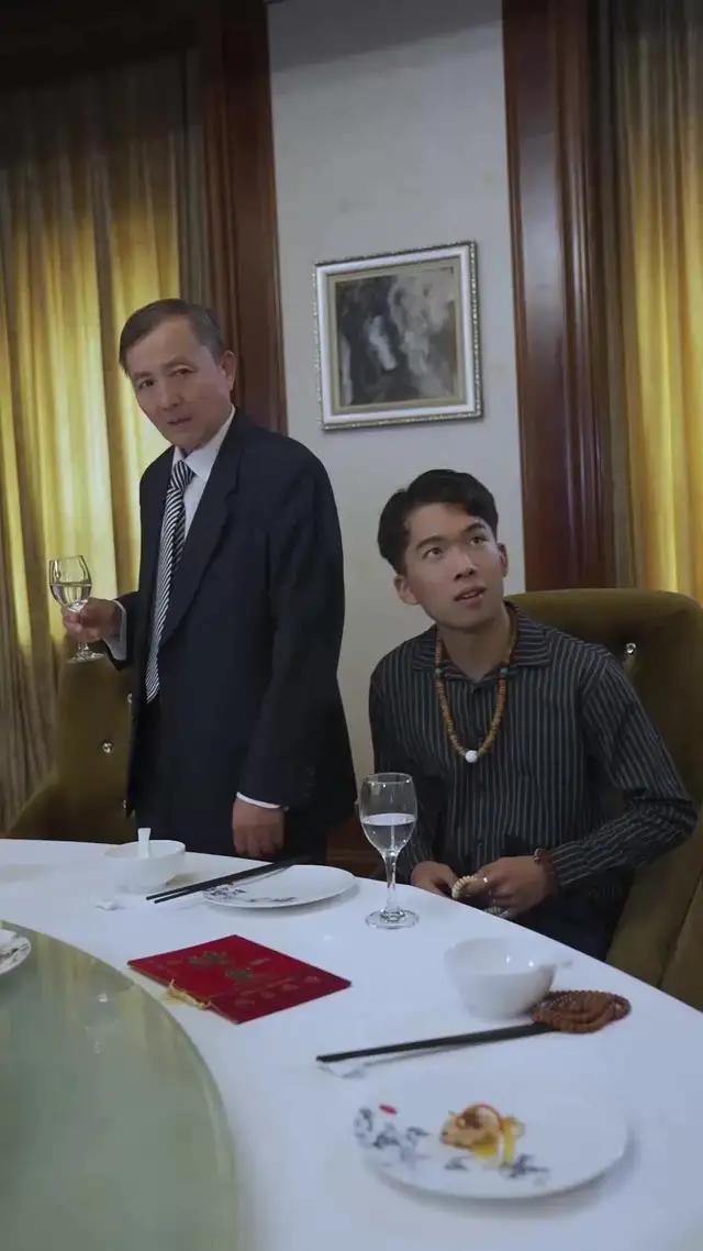 丈母娘嫌棄窮女婿，讓女婿簽離婚協議，女婿簽完開飛機走了