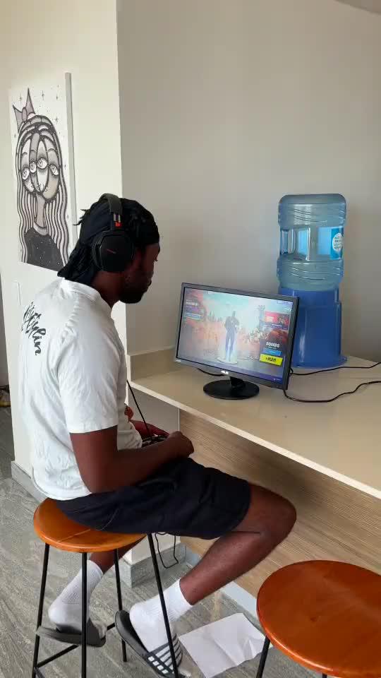 The sound he made at the end... he must love Netboom