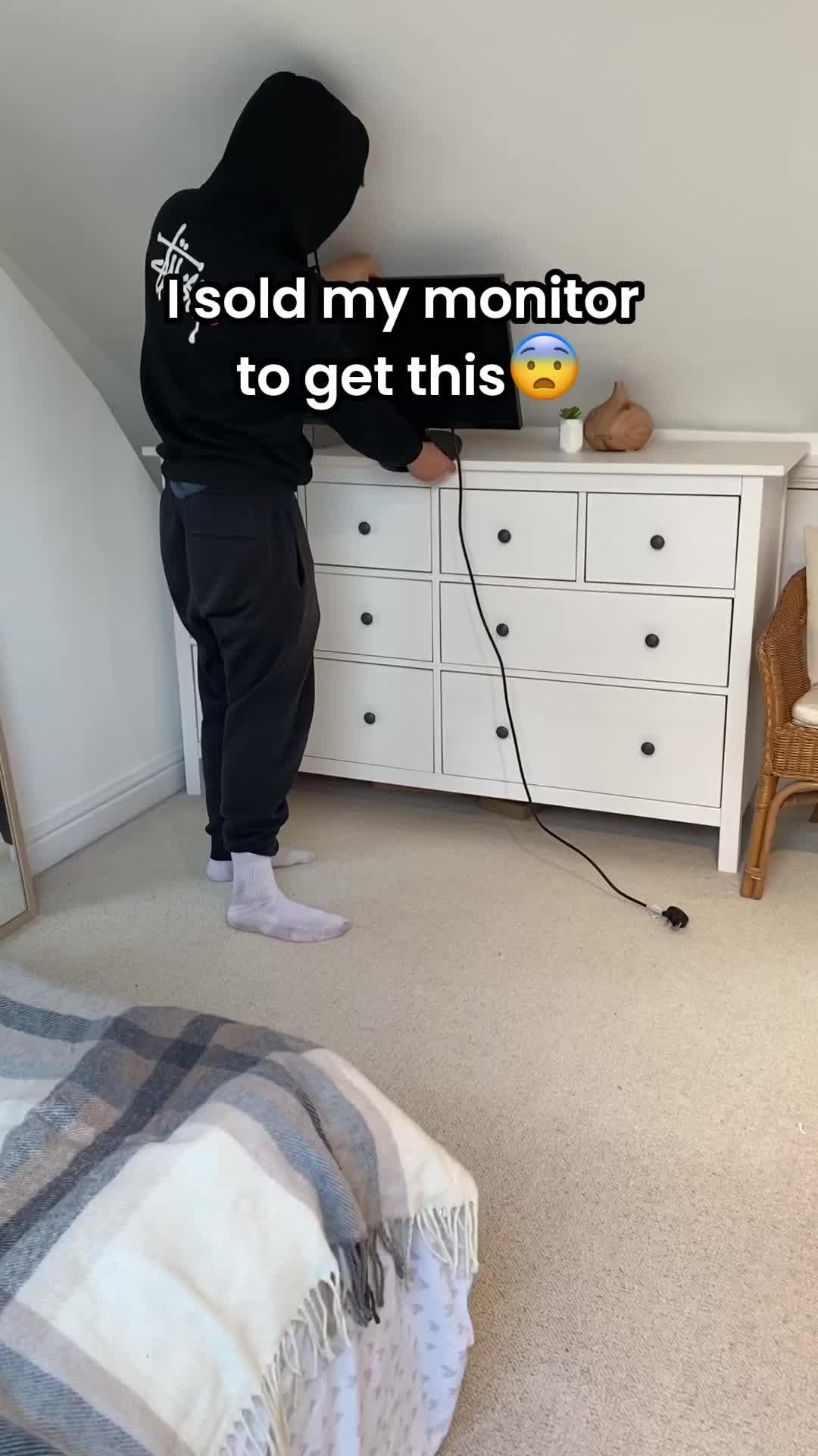 Quit overspending on monitors! This one I got off TEMU is AWESOME and is better than other monitors that are TWICE the price. It’s 1920x1080p resolution at 180Hz, making it SUPER smooth for games! I’d highly recommend picking this up! 🖥️ #gamingmonitor #ultrawidemonitor #monitors #gamingsetup #gamingpc ##temufinds #temu #temumusthave #temushopping #temuhaul #foryou #fyp #trending #shopping #holidaygiftguides #giftideas #viral #gadgets #buyitforme #room #finds #tv #home #giftsforher #giftsforhim