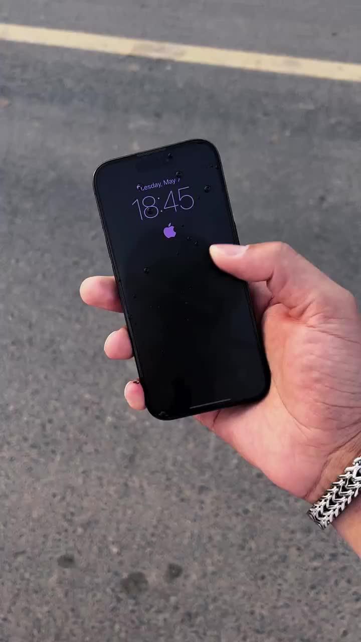 Set exclusive widgets & themes for your iPhone!