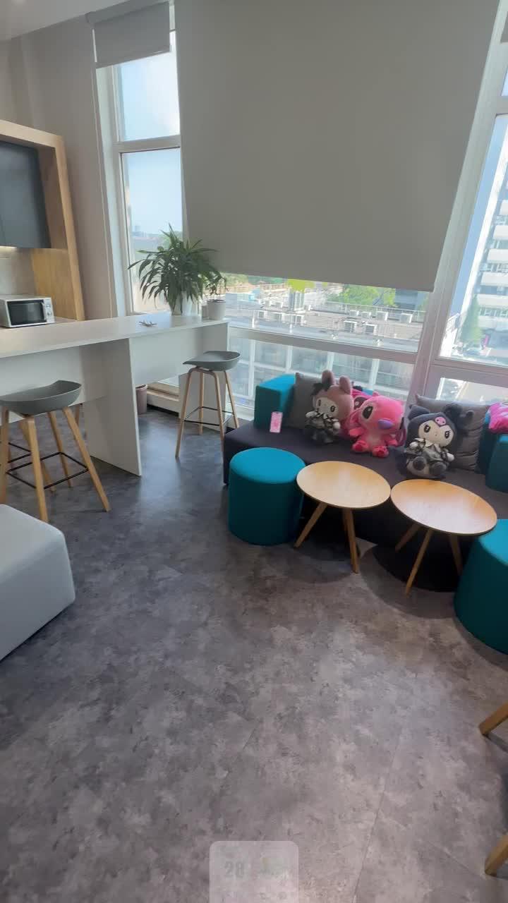 Set exclusive widgets & themes for your Phone!