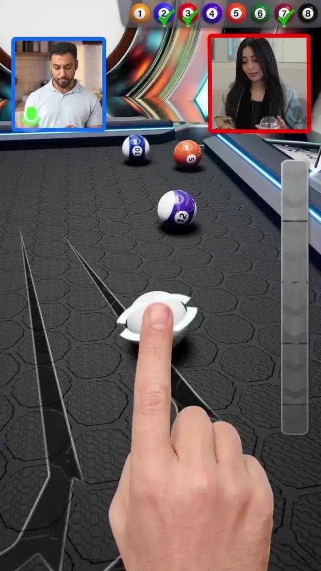 هل يوجد أحد للعب معا؟