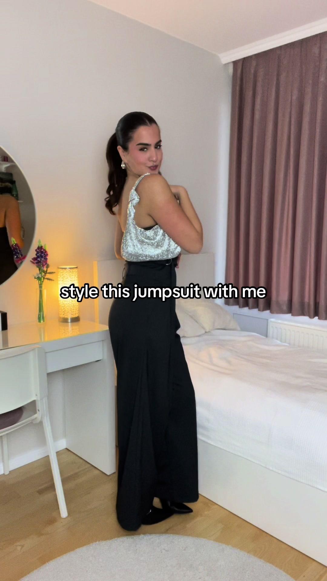 we love a good jumpsuit ⭐️ @Derya