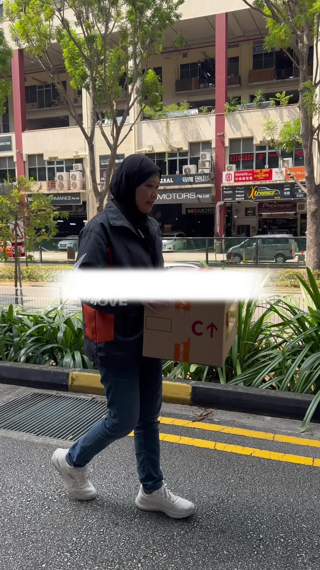 Watch to find out how being a Lalamove driver partner can make a difference.