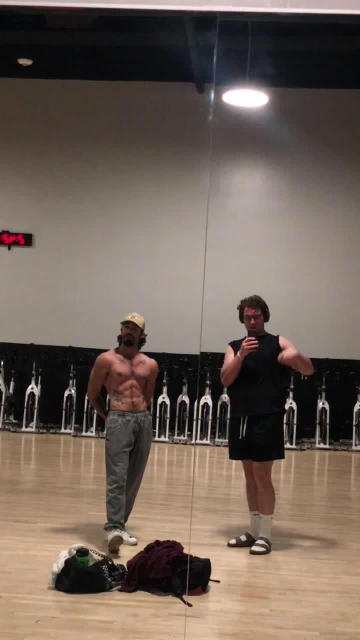 Lose weight in 2 weeks. Use Eato to track what you eat, hit your weight goals and stay motivated.