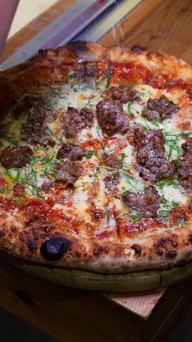 Pencinta pizza jom Dine Out di Fino Pizza & dapatkan diskaun 30% dgn GrabFood Dine Out Deals! 