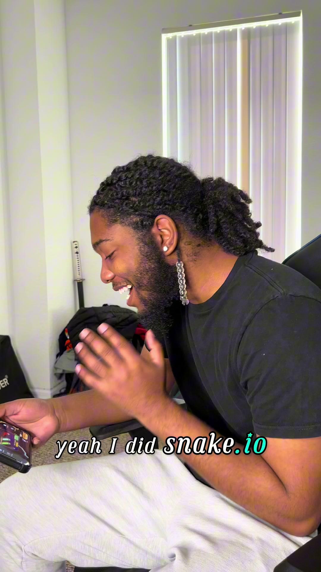 Get your imposter on in Snake.io #SnakesAmongUs #SnakelO #SnakelOChallenge