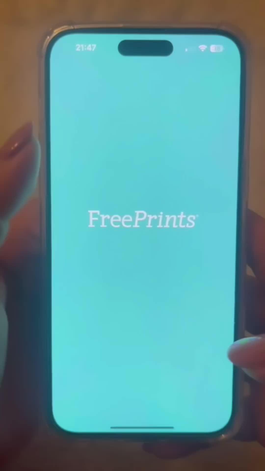 Get your 45 6x4 free photo prints every month. Just pay delivery. Or free collection points.