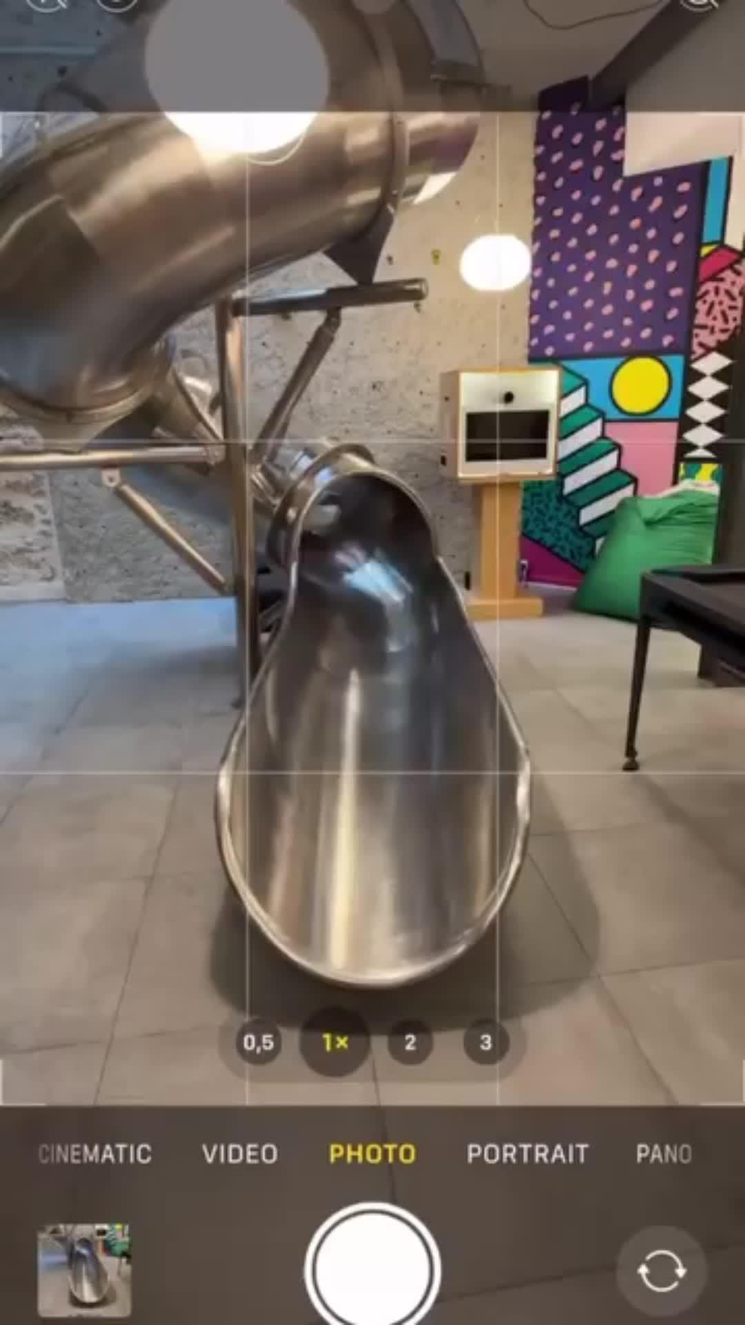 Sweet camera uses lipstick, eyebrows, eye shadow, blush and hair dye