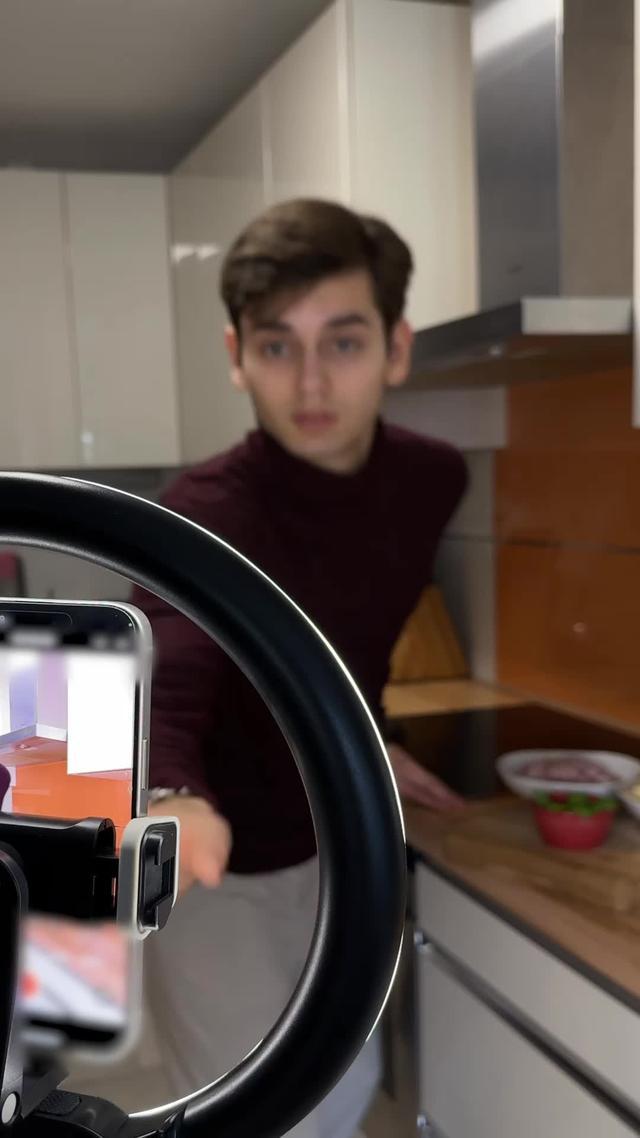 Bleibe im Moment auf Reels. Tritt noch heute bei. 