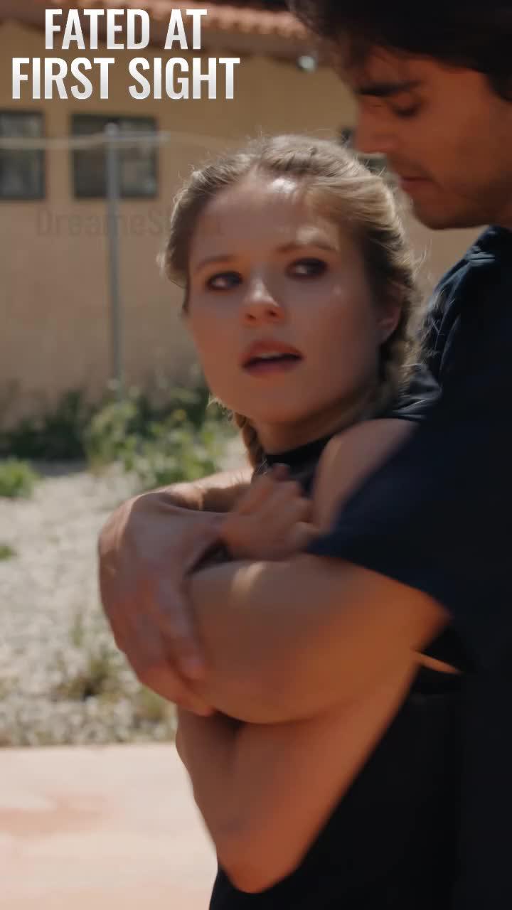 Little did she know, the powerful Alpha had resolved to spoil her from their very first encounter...