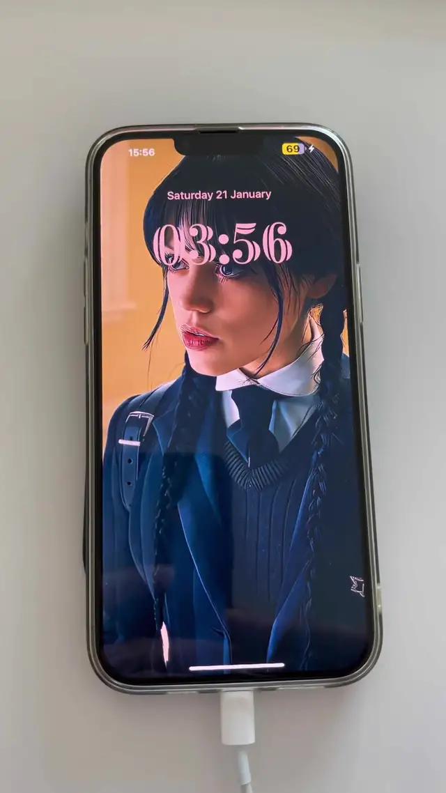 I really love Wednesday Addams, don't you? 🥰 #chargingup #app #charginganimation #wednesday #netflix #wednesdayaddams #wednesdayedit 