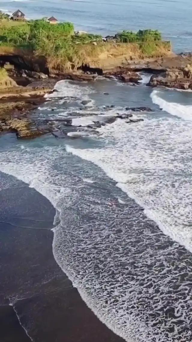 Your dream hotel, your dream price. Start exploring now! #ultimatetravelhack 