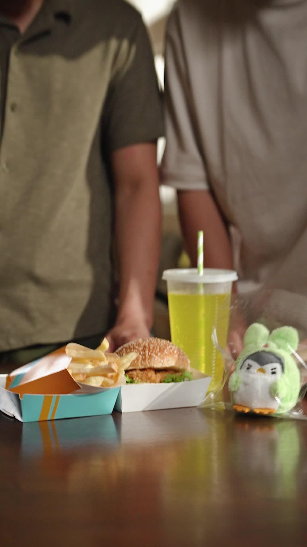 Save with our Saver Meals from RM9.90 & opt for Saver Delivery, the lowest delivery fee.