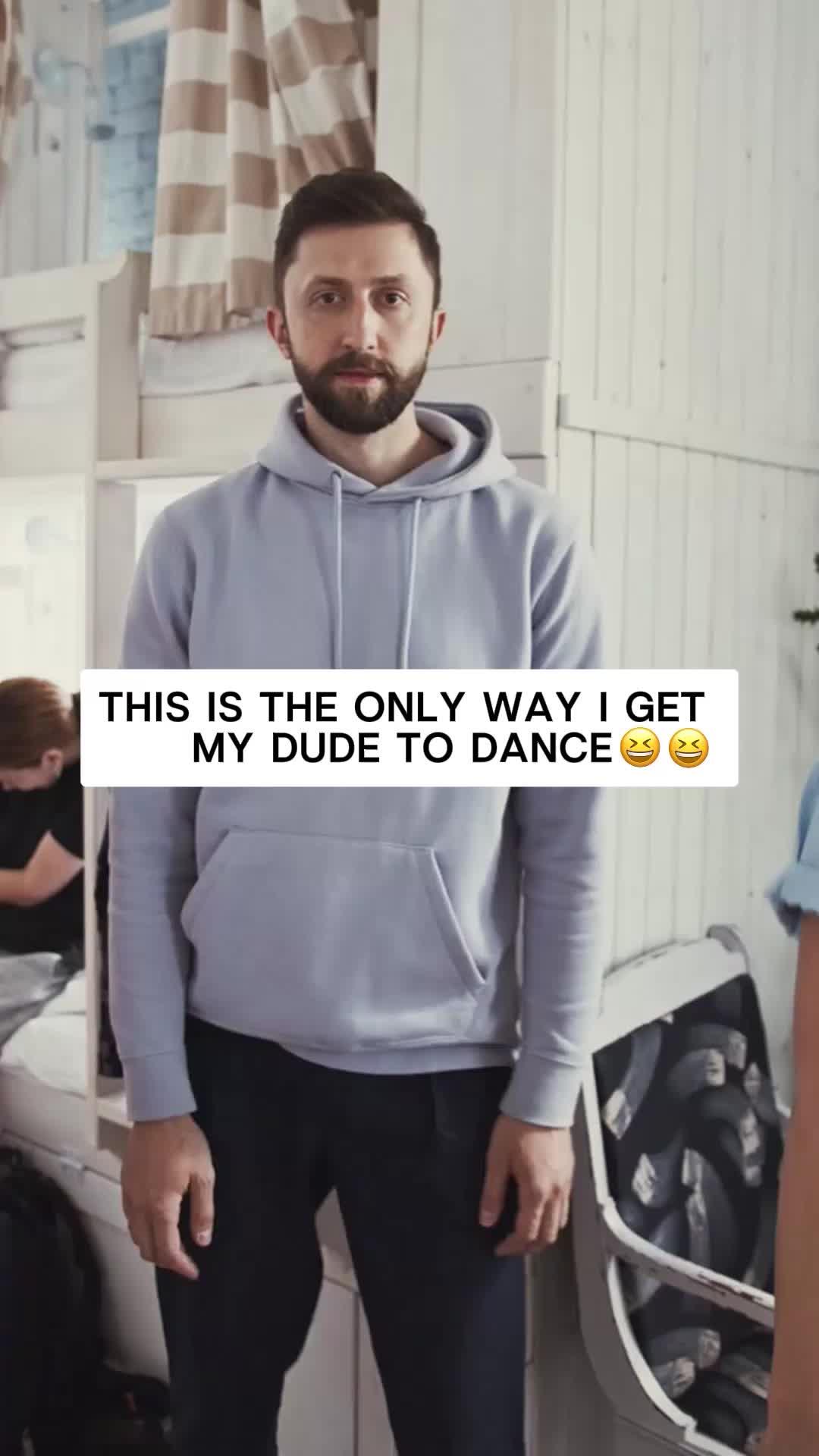 Try this crazy AI photo dance App! Let the fever begin!