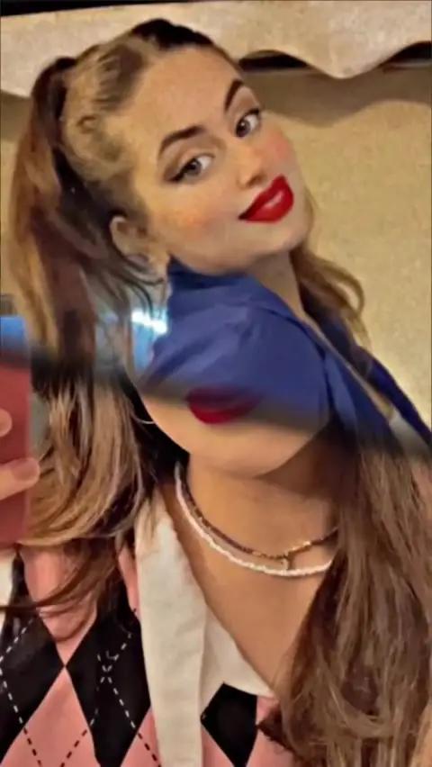 اكتر برنامج منقذ😂🤍🤍#foryoupage #اكسبلور #اكسبلورexplore #vivacutapp #vivacut 