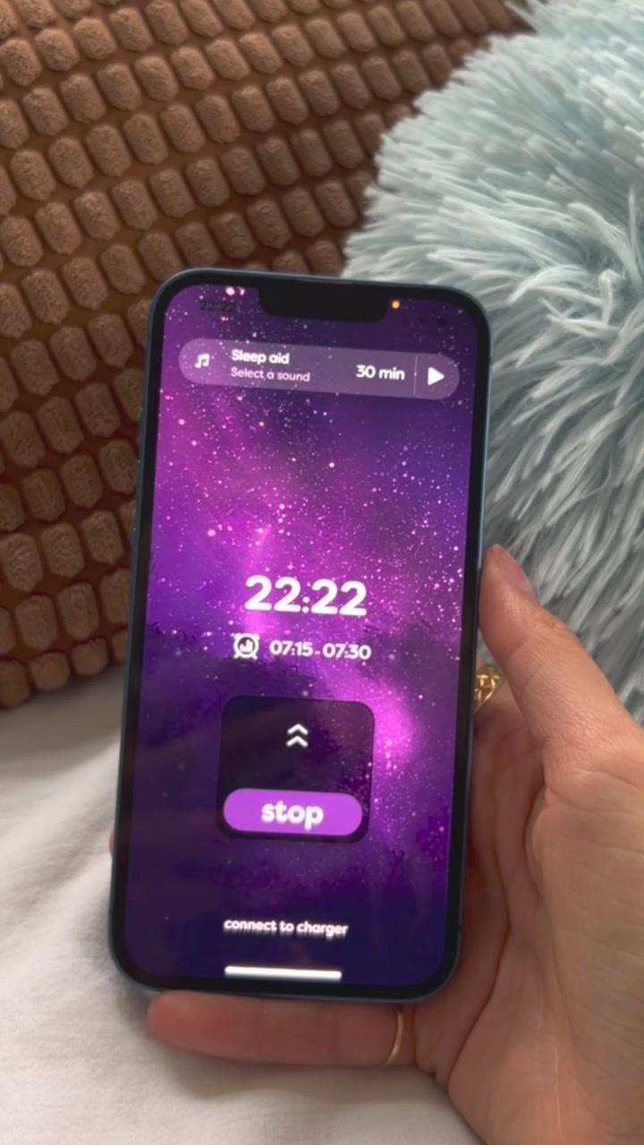 Get back into routine with Sleepwave's motion-sensing alarm that works in sync with your body movements  ✨ #fyp #wellness #backtoschool #morningroutine #tips #summer #university #alarm #sleep