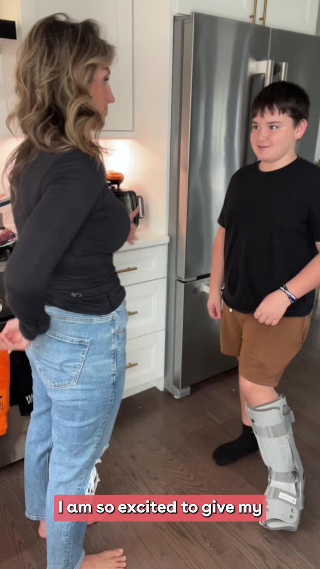 The debit card and learning app that helps kids 6-18 learn about spending, saving, & so much more!