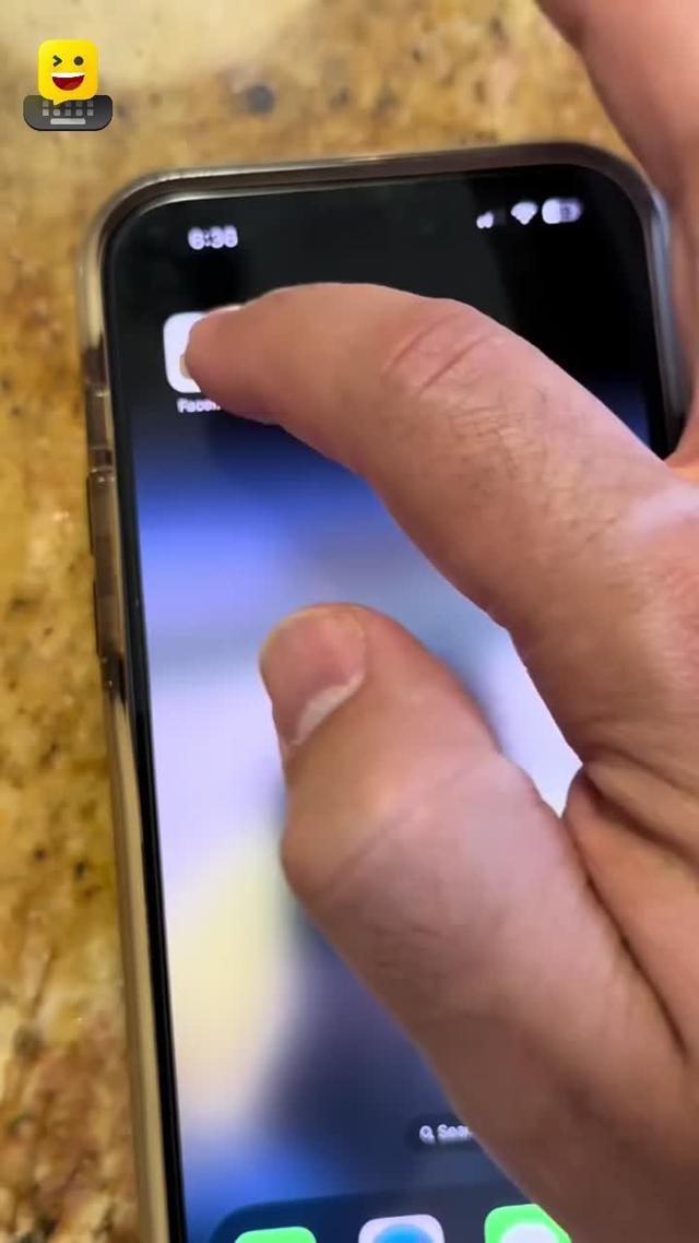 DIY keyboard APP - Facemoji keyboard