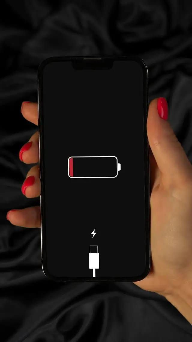 Wanna change your Charging screen? Try this! 