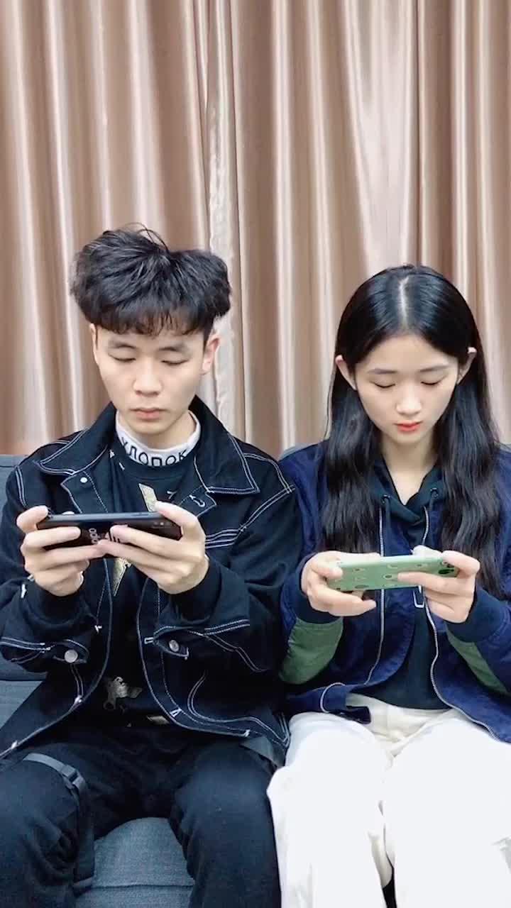 女朋友最多玩到50關，你呢？