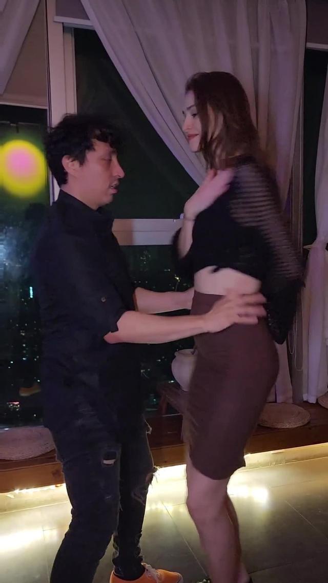 Navigating love talks made easy with LoveAssist – mastering high EQ connections!