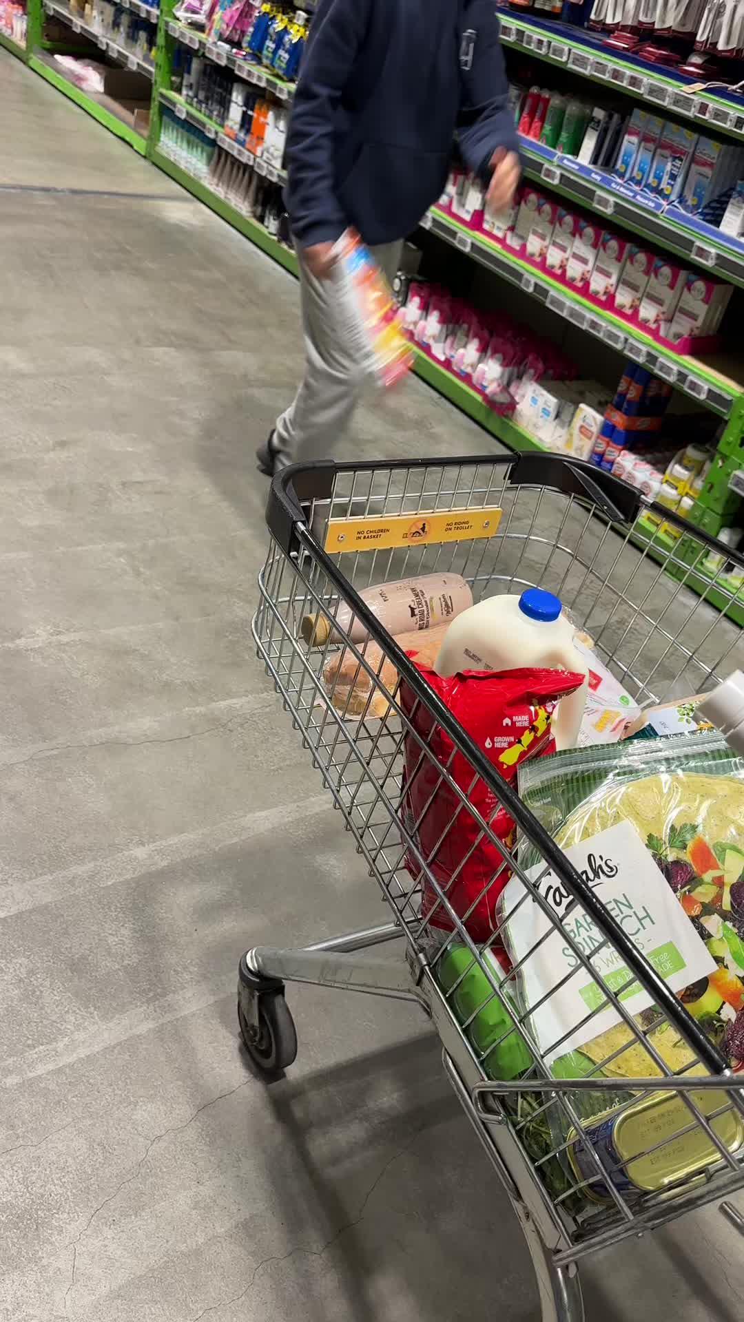 Effortlessly explore online content linked to URL QR codes with QR Code app