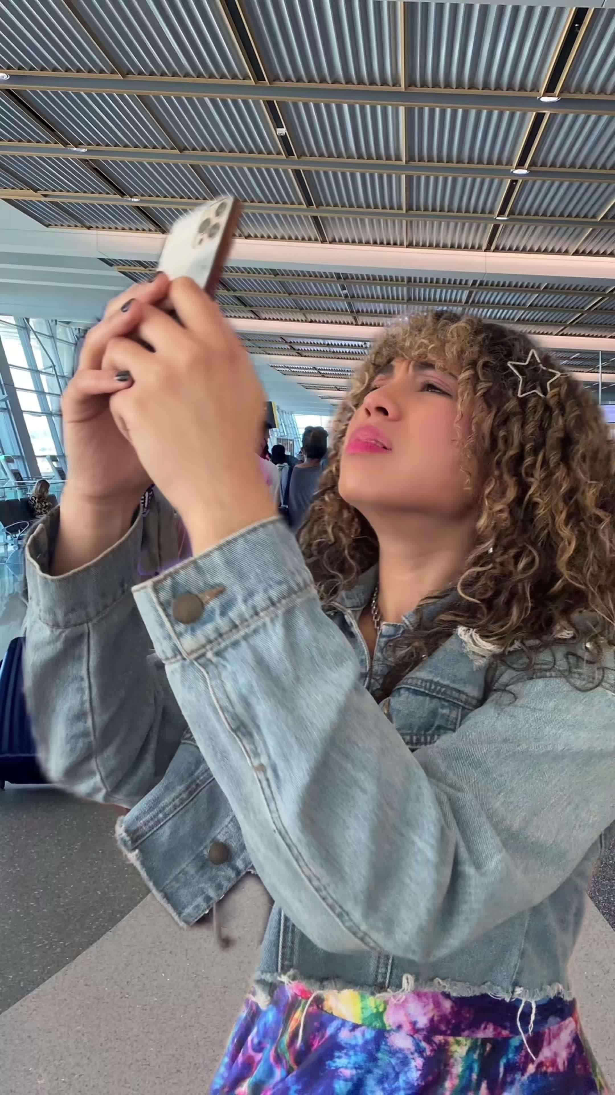 Get 4G/5G when traveling without a SIM card. Starts as low as $1.2 per GB. Download Simly now!