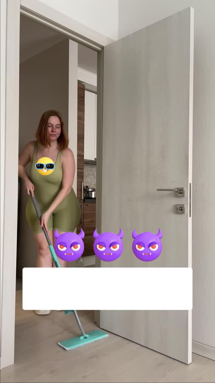 The coolest Chat App for Knowing New People. Download Now!