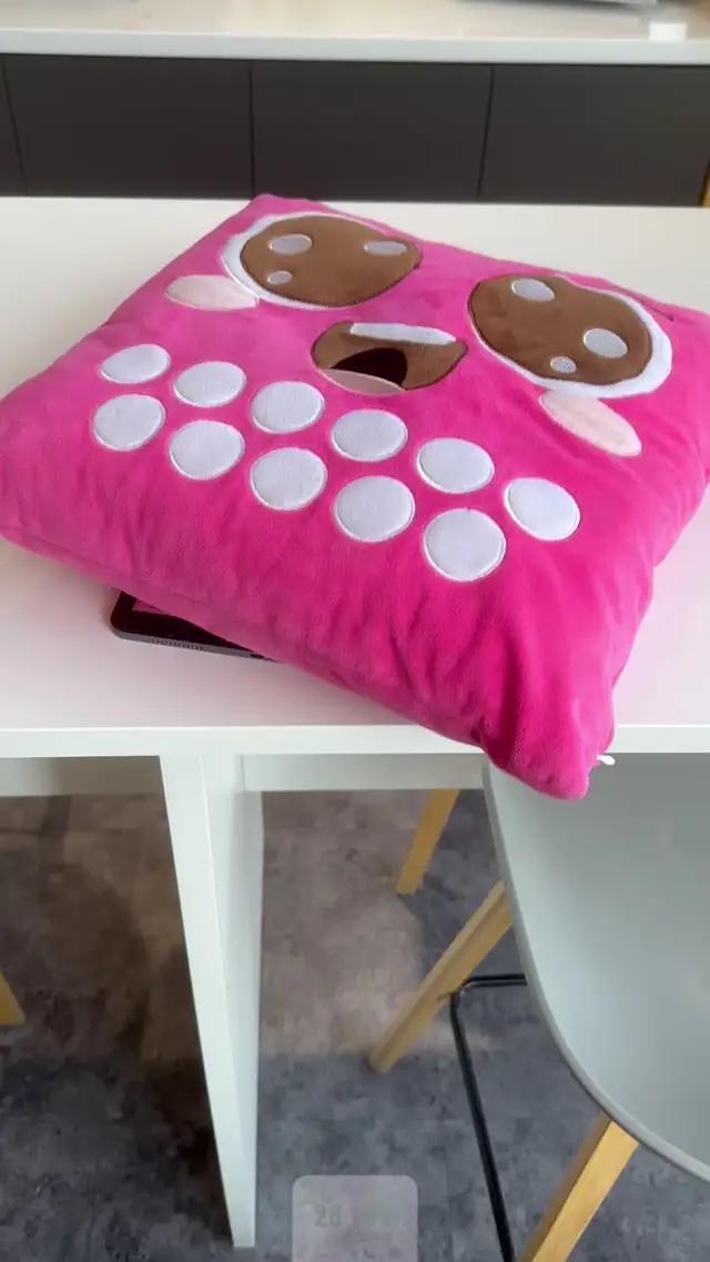 Set exclusive widgets & themes for your Phone