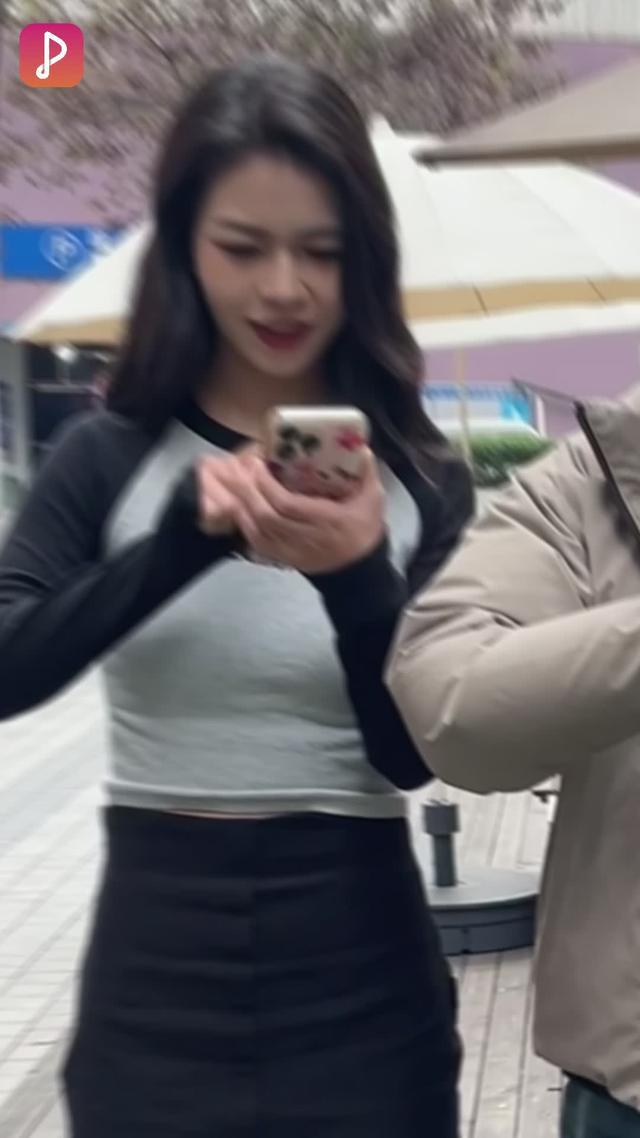 瘋狂對決花式搶麥，年輕人都在玩的搶唱遊戲