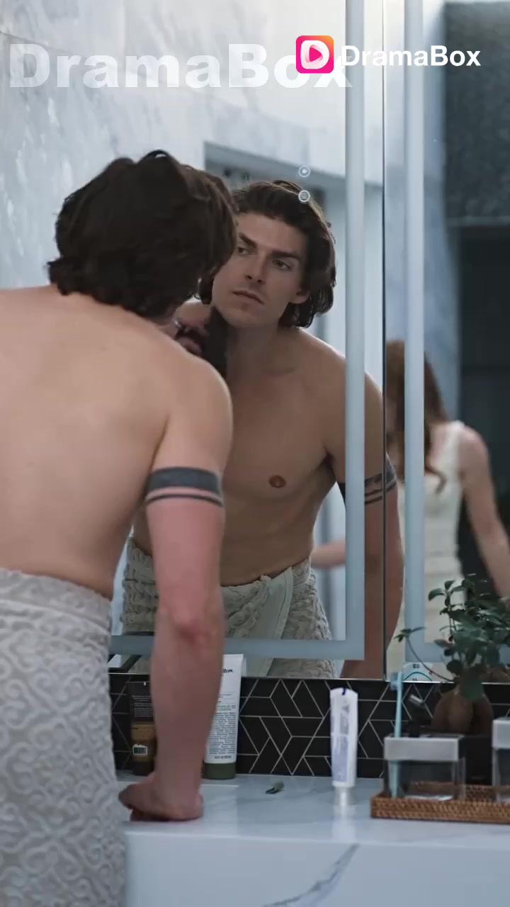 Unexpected unions, hidden desires! Stream 'Flash Marriage with My Werewolf Husband' on DramaBox